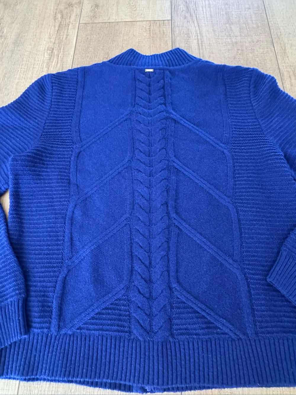 St. John 100% Cashmere Cable Knit Zip Cardigan Sweater Cobalt Blue L - Picture 7 of 13